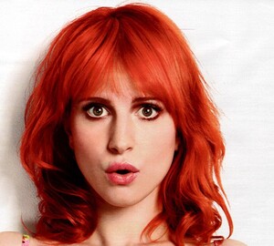 Hayley muy sexy.jpg