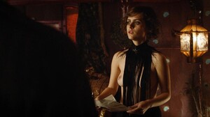 1286739542_LivLisaFries-BabylonBerlin-S02E02_4.thumb.jpg.75d10cad469b9b45d6a35de9511fcdca.jpg