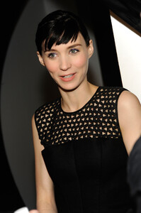 1331998011-426102794_rooney_mara_01_122_431lo.jpg