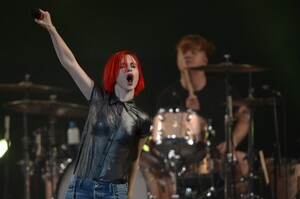 1365708-hayley-williams.jpg