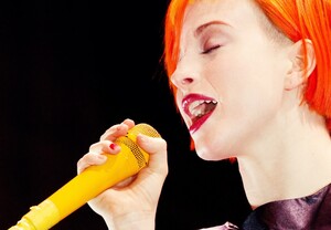 1365724-hayley-williams.jpg