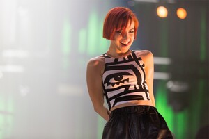 1365793-hayley-williams.jpg