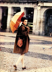 137919698_Spanishmarieclaire164January1988RITMOSURBANOSbySacha-4.thumb.jpg.00ca0461e0bc4173d922c77282248a96.jpg