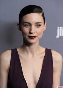 13e7d1d8440db68823901f1b998a2f91--rooney-mara-happy-girls.jpg