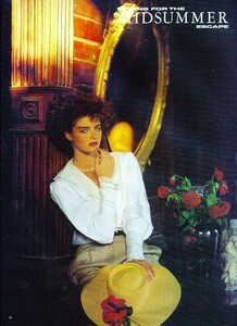 1406231785_BritishVOGUEJuly1984midsummerescape8.thumb.jpg.527c8ab87c261207d1ceb4ec1653d5e4.jpg