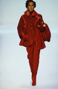 146350176_Dior-FALL-1994(7).thumb.jpg.e201a54ce98efcf5148157103b58d5a9.jpg