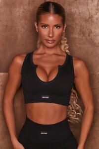 bt0035_bt0041_7_all-youve-got-game-on-black-ribbed-sports-bra-cycling-shorts-sportswear-set (1).jpg