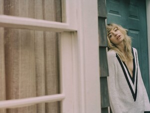 1118full-imogen-poots (1).jpg