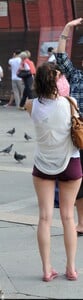 kayascodelarioredshorts 03.jpg