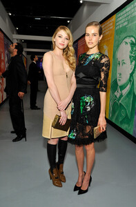 Isabel+Lucas+MOCA+35th+Anniversary+Gala+Presented+03HREiW6RF6l.jpg