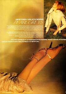 1660558911_UKVOGUEDecember1980TheRoyalBluesPatrickDemarchelier11.thumb.jpg.07c967e294d309e904e43d15ff9cdd0d.jpg