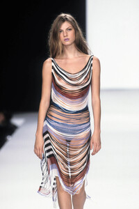 1679353280_MissoniSpring20002.thumb.jpg.7c2ba1b7f9c0fff573fbe577eb48cecb.jpg