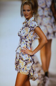 1700646342_ChanelSpring1994(12).thumb.jpg.adb8a29127eda0fc244ef6bb42e28671.jpg