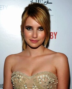 Emma Roberts.jpg