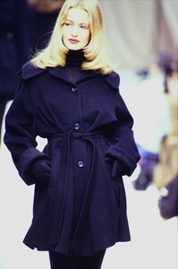 1775305678_jil-sander-fw-1991(1).thumb.jpg.15cbc4ababa1cdaf7b105a37661c5d62.jpg