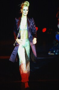 1861937858_corinne-cobson-ss-1997(12).thumb.jpg.2e96947910289535797c7a91a7f96dd1.jpg