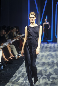 1936629095_Moschino1998WomenRTW152.thumb.jpg.f22d03d1f333ad8abb9017ef9397b637.jpg