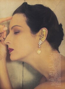 1952832718_VOGUEUSAug198502.thumb.jpg.492fcef3cdeec1d14581e65706431dea.jpg