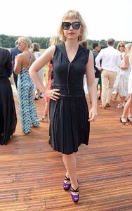 740full-imogen-poots (2).jpg