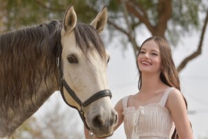         foy201120BZNimage6.jpg