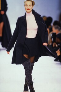 212368933_IsaacMizrahiFall1994(7).thumb.jpg.130dd5b4b34014a5a24f9acf2012eca7.jpg