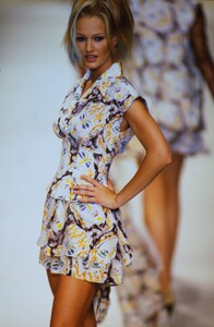 2124301029_ChanelSpring1994(10).thumb.jpg.f2f6e8244873edd14370682e92870354.jpg