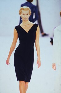 2146497680_IsaacMizrahiSpring1996(11).thumb.jpg.c45cab46409c4f01c3e89f1b2861b3b9.jpg