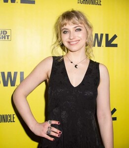 imogen-poots-28 (1).jpg