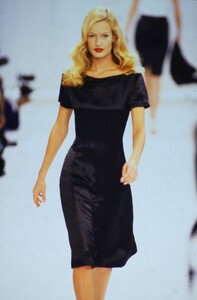 301112955_IsaacMizrahiSpring1995(5).thumb.jpg.48fff25b66a76b39b6d1b74d42fa07f5.jpg