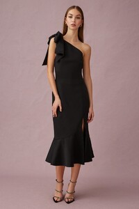 302003118_your_touch_midi_dress_001-black_g_0980-edit.jpg