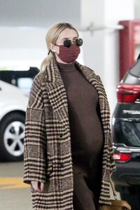        rob091120BZNimage104.jpg