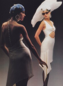 379288932_VOGUEUSApr198608.thumb.jpg.623667279045c7481969d683bc3e63f7.jpg