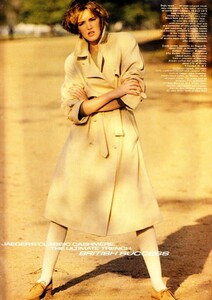 416304363_UKVOGUEDecember1980TheRoyalBluesPatrickDemarchelier3.thumb.jpg.99f44f1ceda62356aec5132472f70406.jpg