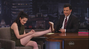 438633241_Kristen_Stewart_Jimmy_Kimmel_Live_2011_720p_4_122_132lo.jpg