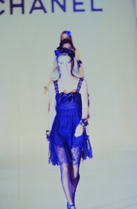 472690661_chanel-ss-1991(3).thumb.jpg.7d5da5c7082133a40e0e583b0d22a6ed.jpg
