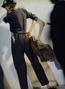 565963013_VOGUEUSMay198603.thumb.jpg.65b38fafa85ca63a1cca3c54150f8804.jpg