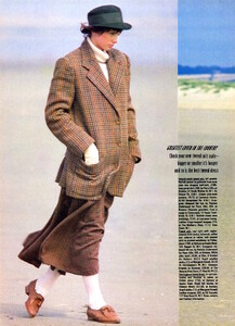 584971408_UKVogueNovember1982GreatestCoverIntheCountryTerenceDonovan4.thumb.jpg.41119ff9348f5d70be815a7879f04f6e.jpg