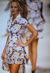587415306_ChanelSpring1994(7).thumb.jpg.c310823c9ddd596025602e413346b00f.jpg