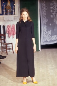 618929416_DolceGabbana1999WomenRTW91.thumb.jpg.4e017415afaa5bbbb7dc0a56d3425cf8.jpg