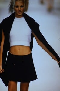 639068827_ChanelSpring1994(14).thumb.jpg.2e86c562af7c147c2f1d125febbc1cc8.jpg