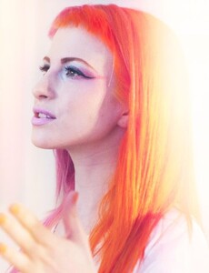 63c98a89533c90019b0d8b46bacd882e--performance-makeup-paramore-hayley-williams.jpg