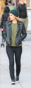 Kate+Mara+Out+Friend+New+York+cv3Gy0vI-J5x.jpg