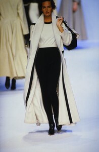 652879692_Dior-FALL-1994(4).thumb.jpg.32630134a03b5f83041c4b9c99405c74.jpg