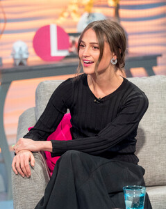 65351291_alicia-vikander-tv-show-in-london-20180306-2.jpg