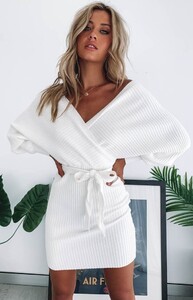 Cruisade_Knit_Dress_White-03_660x1024_crop_bottom (1).jpg