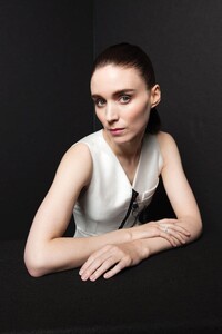 670full-rooney-mara.jpg