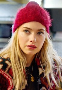740full-imogen-poots.jpg