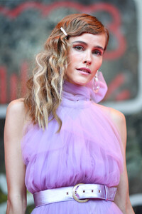 Isabel+Lucas+NGV+Gala+2019+Arrivals+SC_OtuUNLQll.jpg