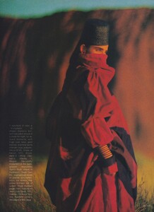 789797546_VOGUEUSApr198401.thumb.jpg.50bc916befb718102554c826506ffad6.jpg