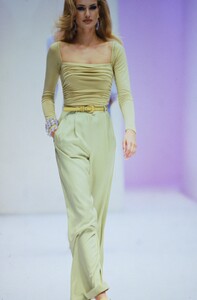 860864905_salvatore-ferragamo-ss-1992(1).thumb.jpg.dfddbfad5d2ed336e6b7d5905c973b51.jpg